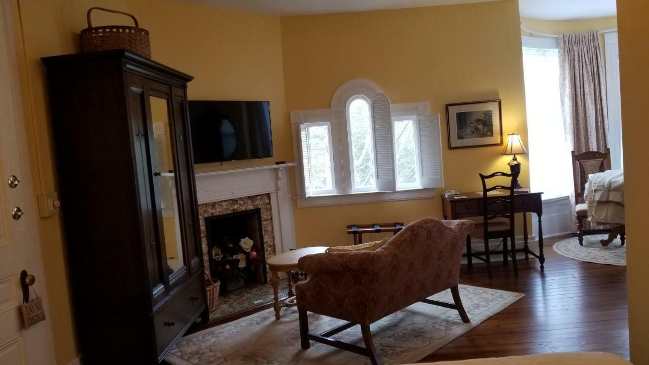 C.W. Worth House Bed And Breakfast Wilmington Exterior photo